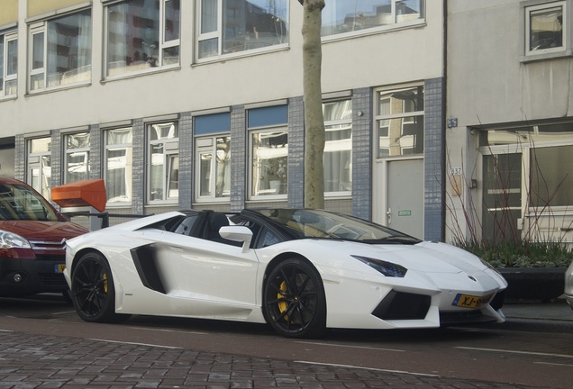 Lamborghini Aventador LP700-4 Roadster