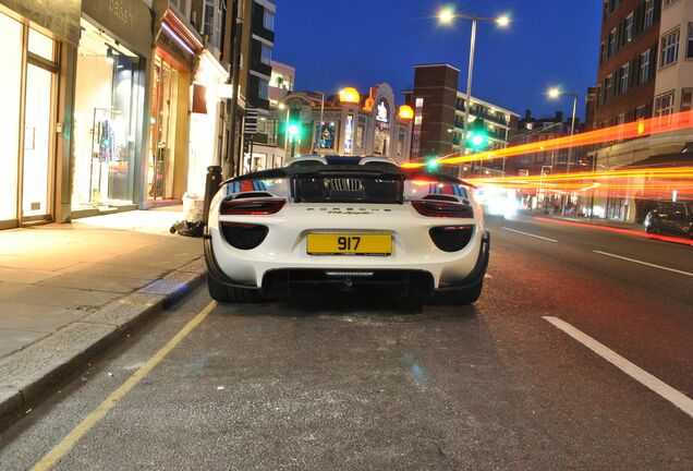 Porsche 918 Spyder Weissach Package