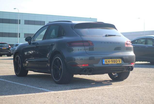 Porsche 95B Macan GTS