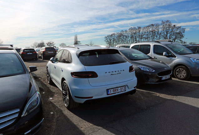 Porsche 95B Macan GTS