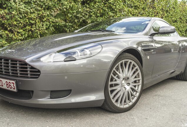 Aston Martin DB9