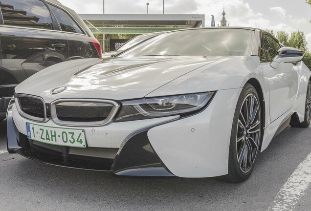 BMW i8 Roadster