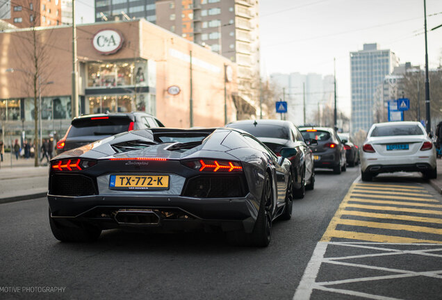 Lamborghini Aventador LP700-4 Roadster