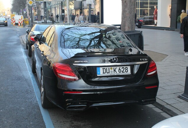 Mercedes-AMG E 63 S W213