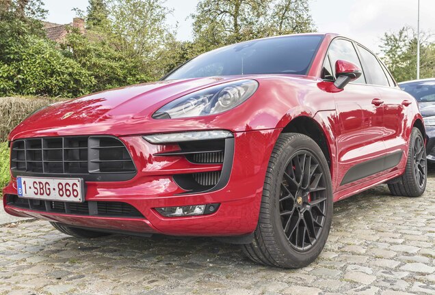 Porsche 95B Macan GTS