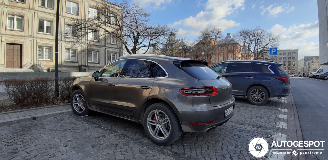 Porsche 95B Macan Turbo