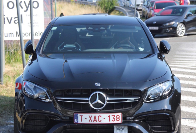 Mercedes-AMG E 63 S W213