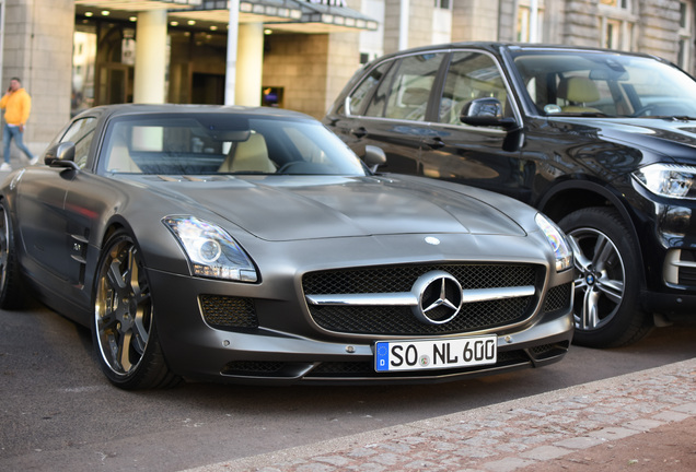 Mercedes-Benz SLS AMG