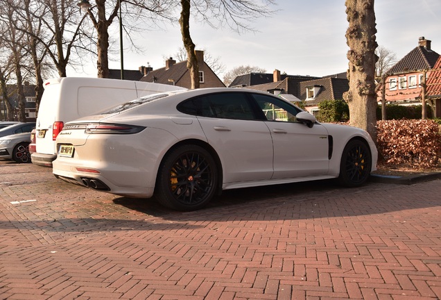 Porsche 971 Panamera Turbo S E-Hybrid