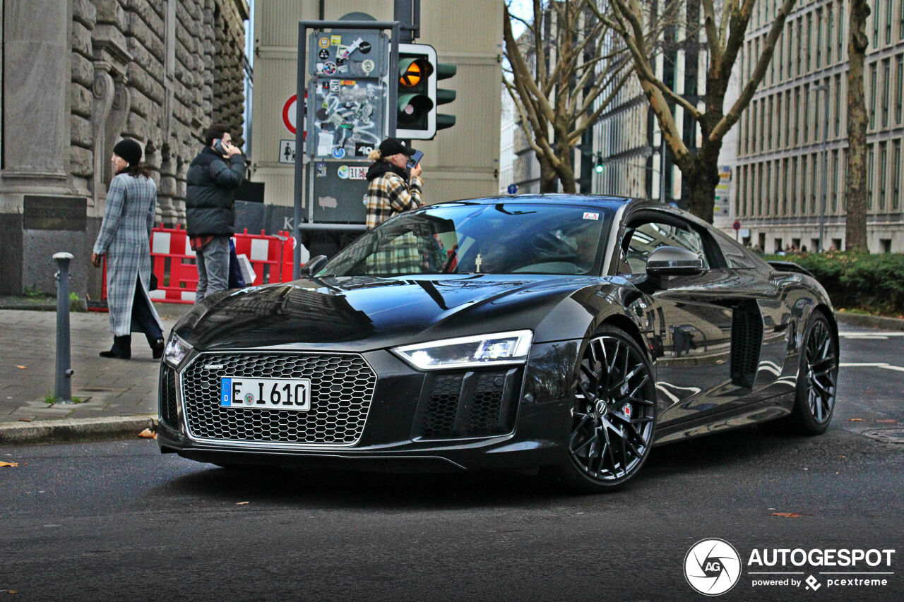 Audi R8 V10 Plus 2015