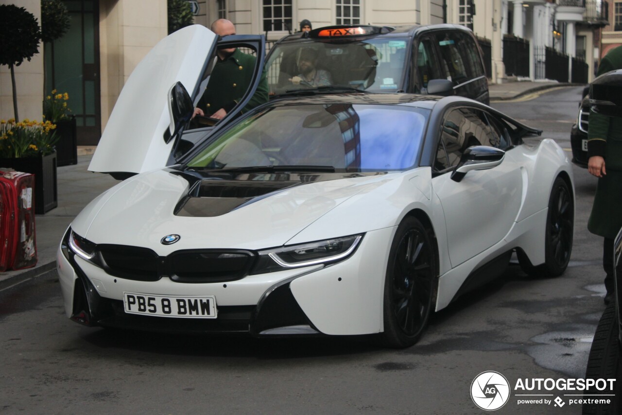 BMW i8