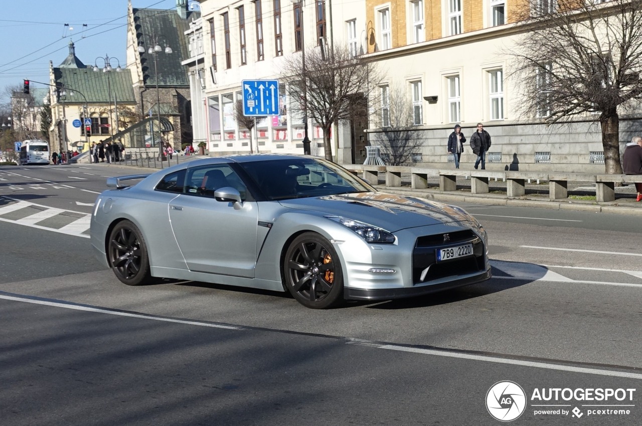 Nissan GT-R 2011