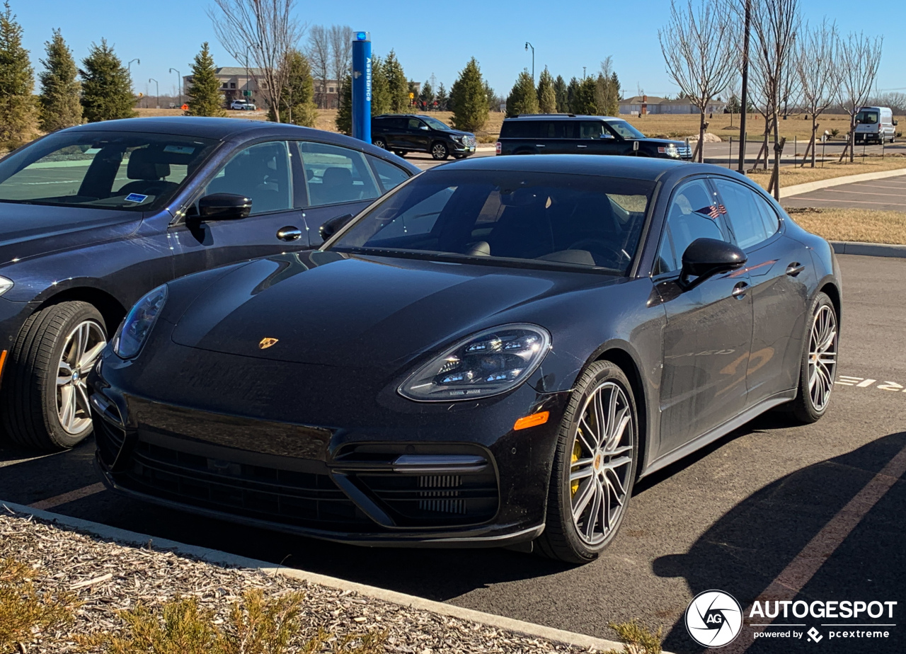 Porsche 971 Panamera Turbo