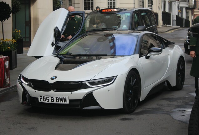 BMW i8