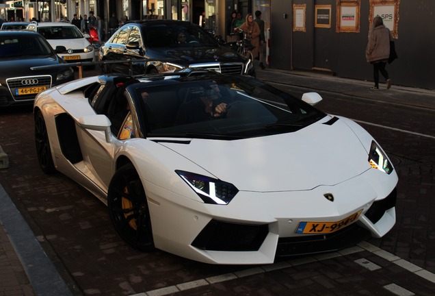 Lamborghini Aventador LP700-4 Roadster