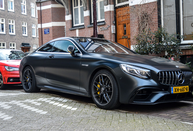 Mercedes-AMG S 63 Coupé C217 2018 Yellow Night Edition