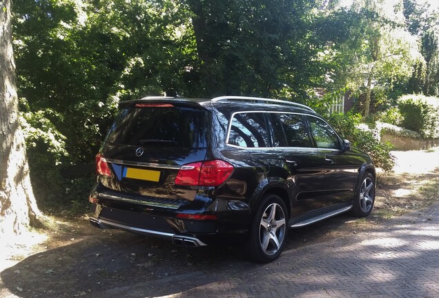 Mercedes-Benz GL 63 AMG X166