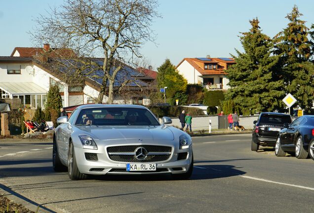 Mercedes-Benz SLS AMG