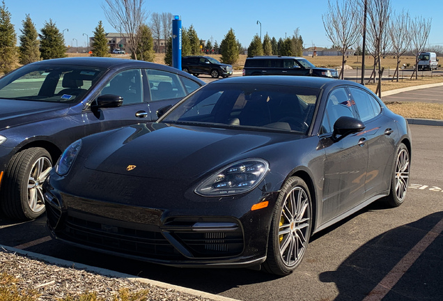 Porsche 971 Panamera Turbo