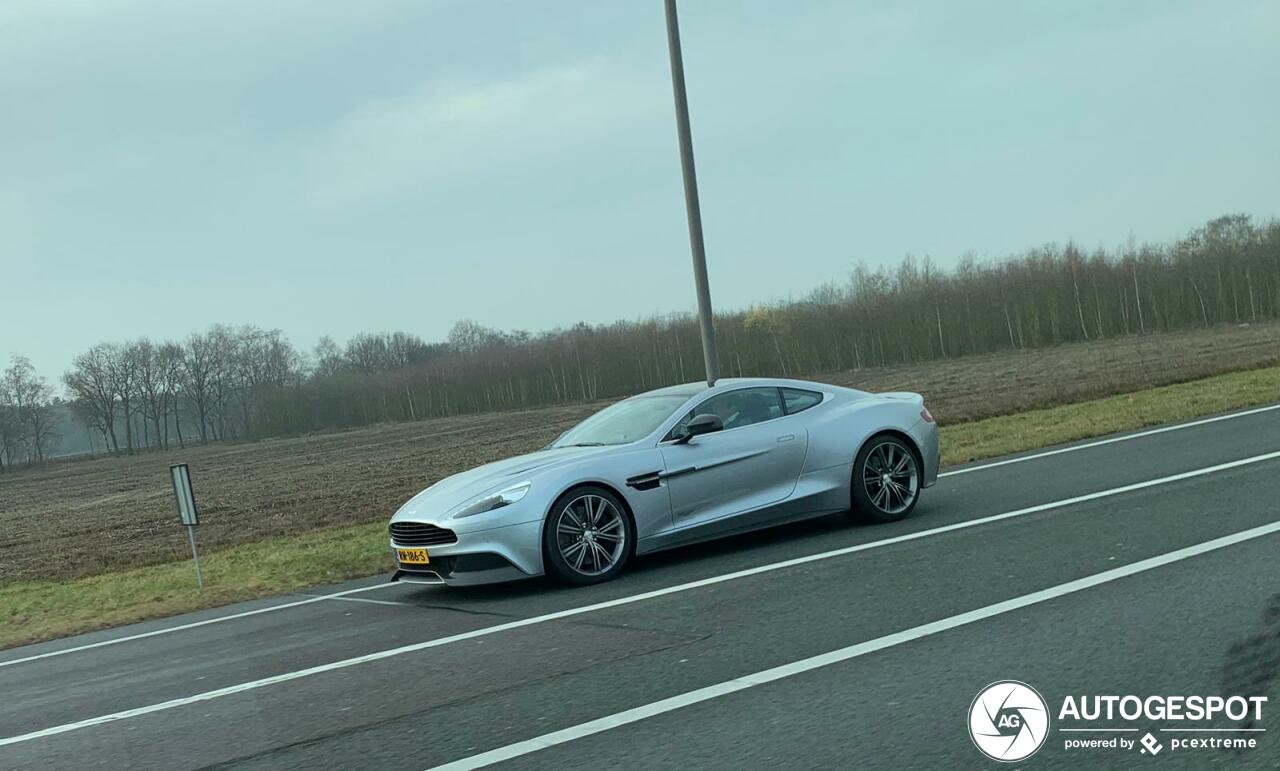 Aston Martin Vanquish 2013