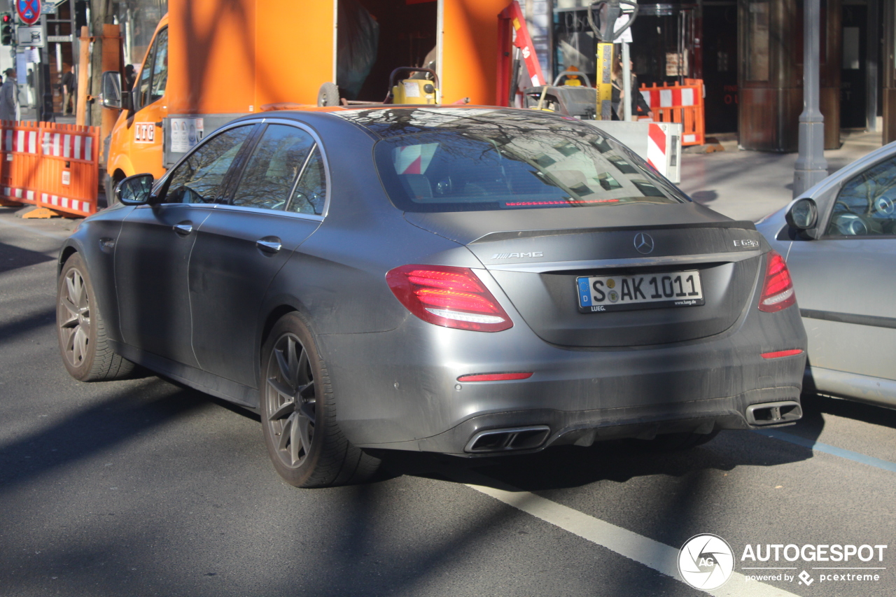 Mercedes-AMG E 63 S W213