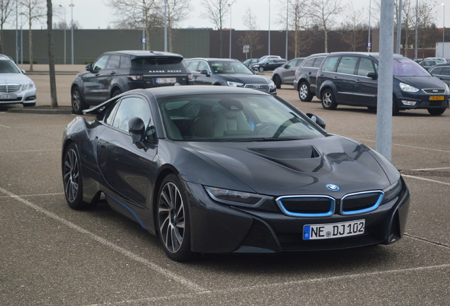 BMW i8