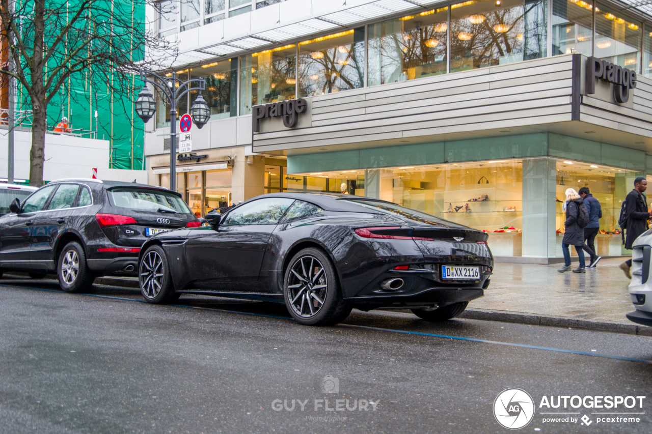 Aston Martin DB11