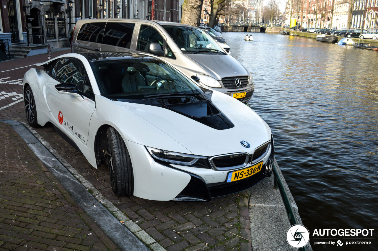 BMW i8