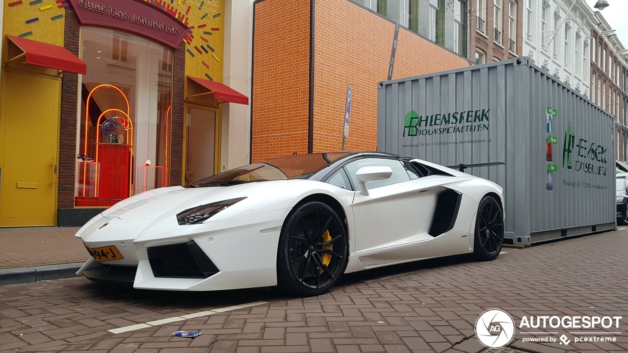 Lamborghini Aventador LP700-4 Roadster