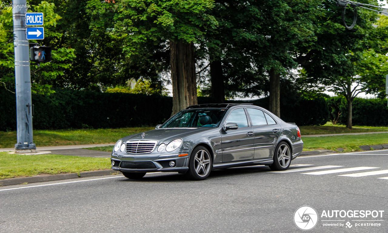 Mercedes-Benz E 63 AMG