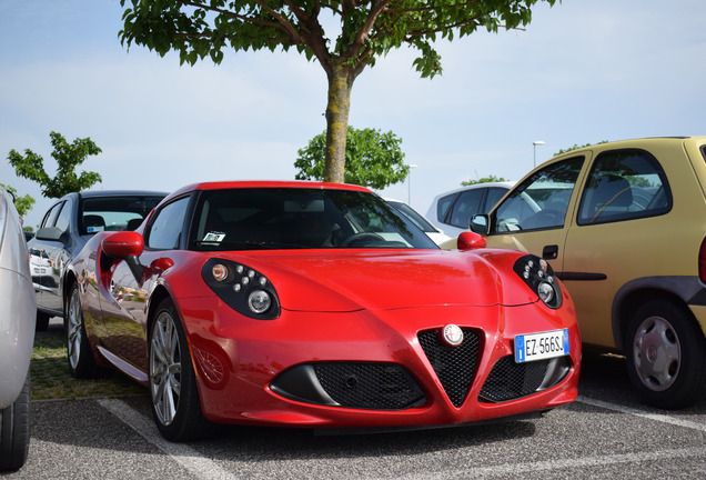 Alfa Romeo 4C Coupé