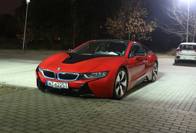 BMW i8 Protonic Red Edition