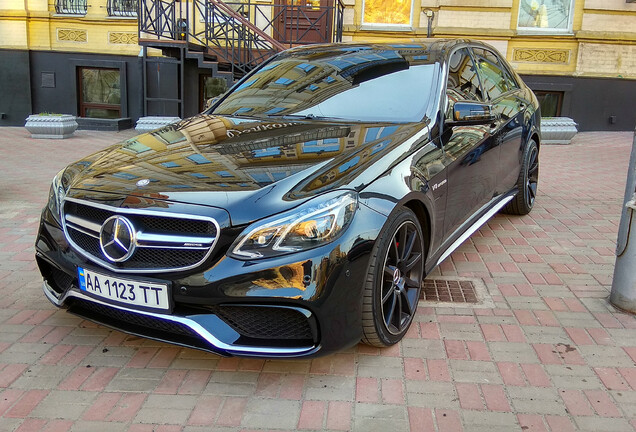 Mercedes-Benz E 63 AMG S W212