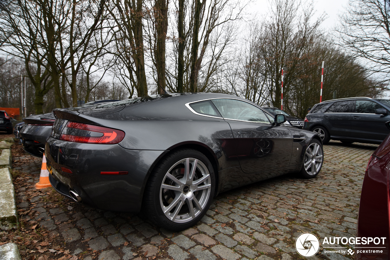 Aston Martin V8 Vantage