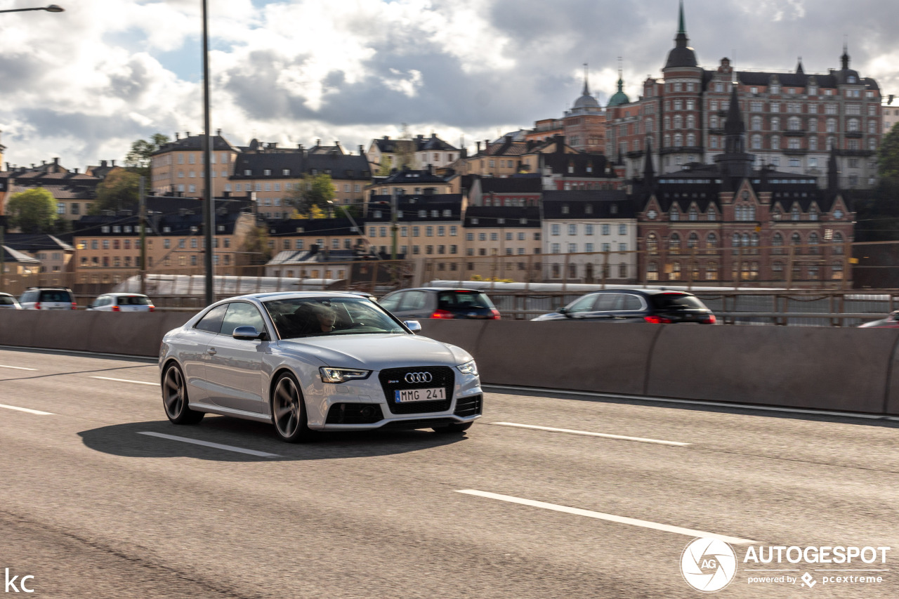 Audi RS5 B8 2012