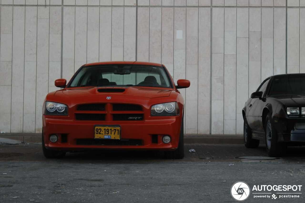 Dodge Charger SRT-8 Super Bee