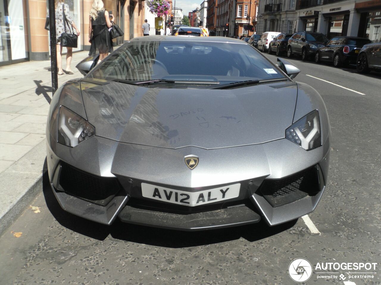 Lamborghini Aventador LP700-4