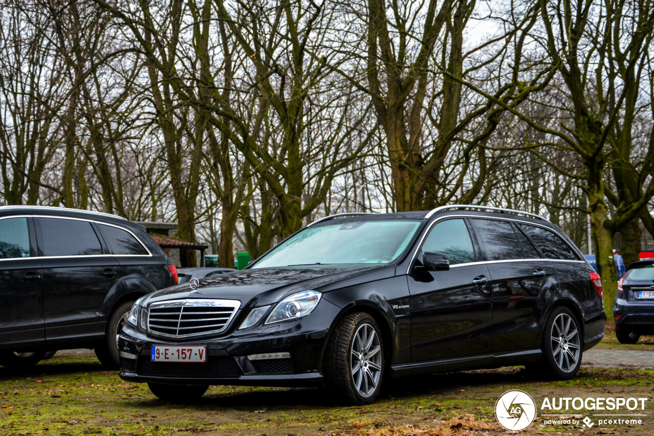 Mercedes-Benz E 63 AMG S212 V8 Biturbo