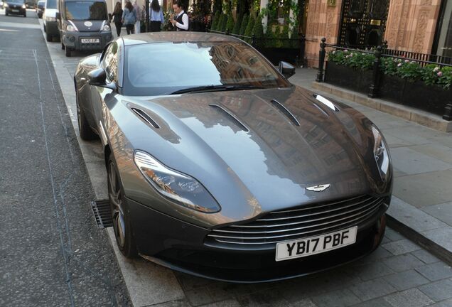 Aston Martin DB11