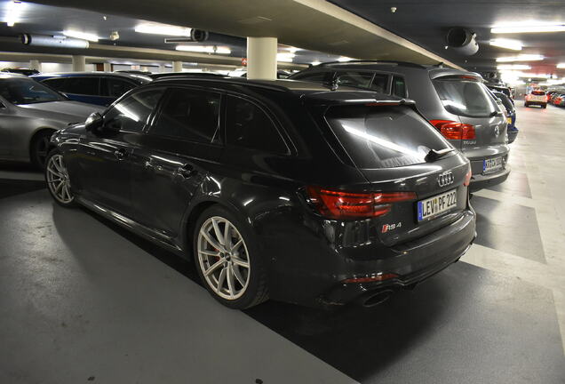 Audi RS4 Avant B9