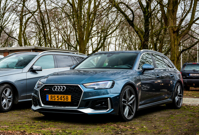 Audi RS4 Avant B9