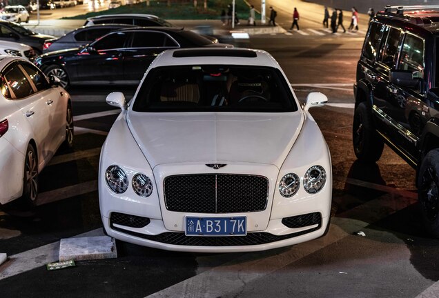 Bentley Flying Spur V8 S