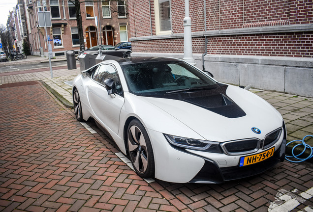 BMW i8