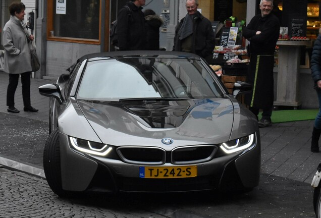 BMW i8 Roadster