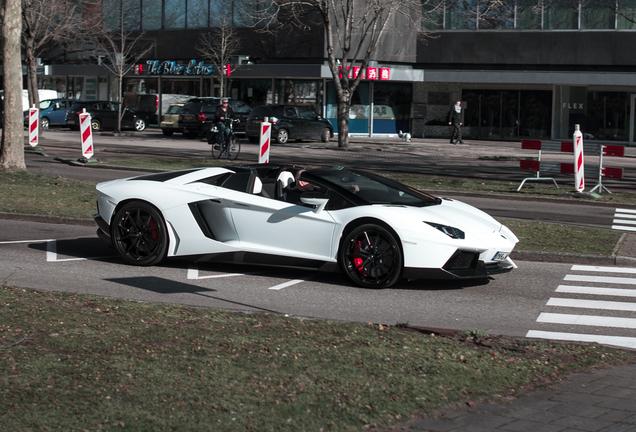 Lamborghini Aventador LP700-4 Roadster