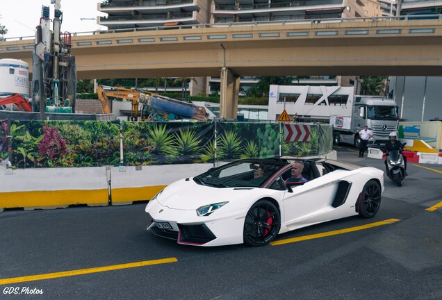 Lamborghini Aventador LP700-4 Roadster Pirelli Edition