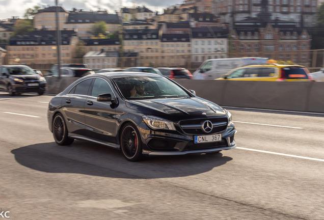 Mercedes-Benz CLA 45 AMG C117