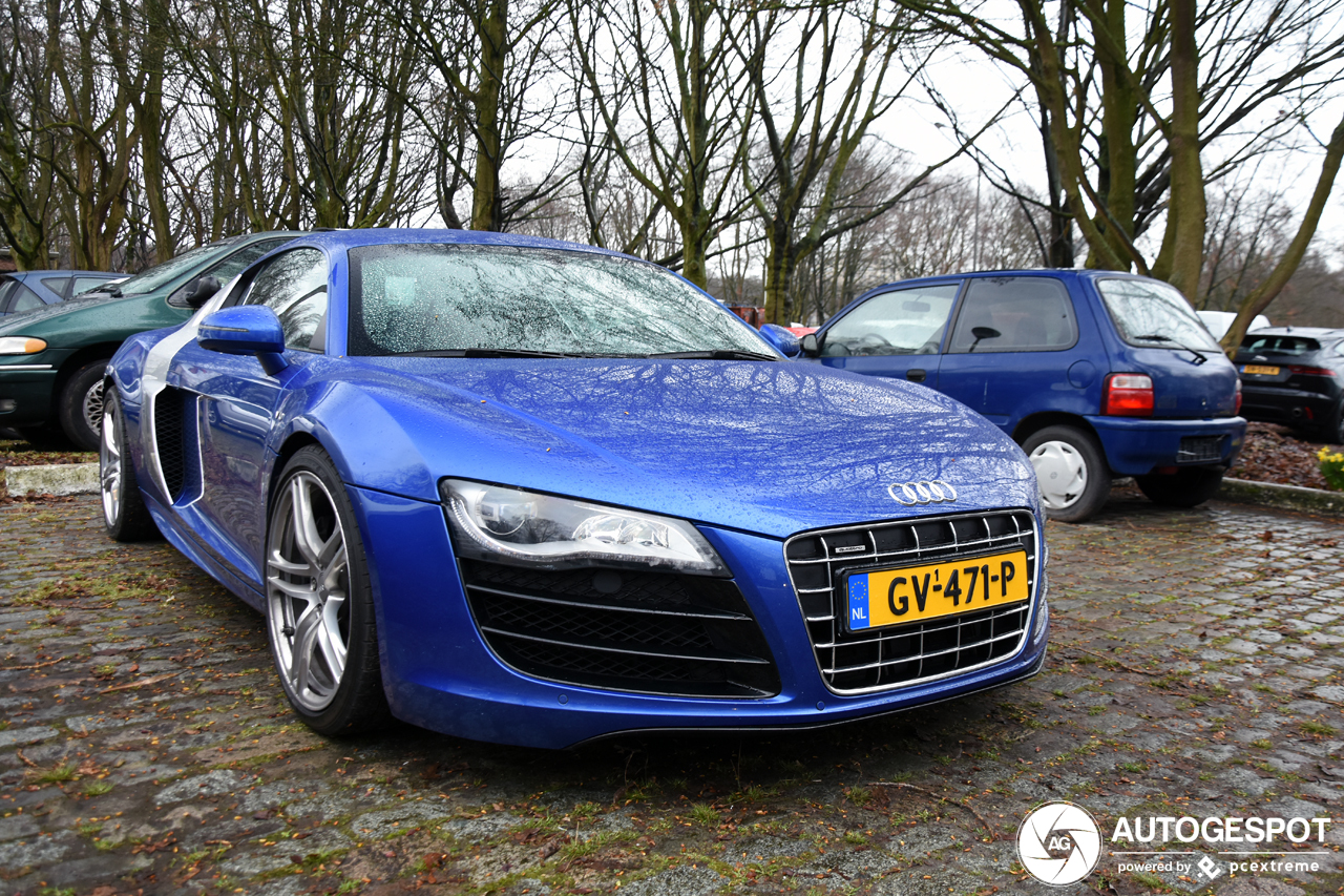 Audi R8 V10