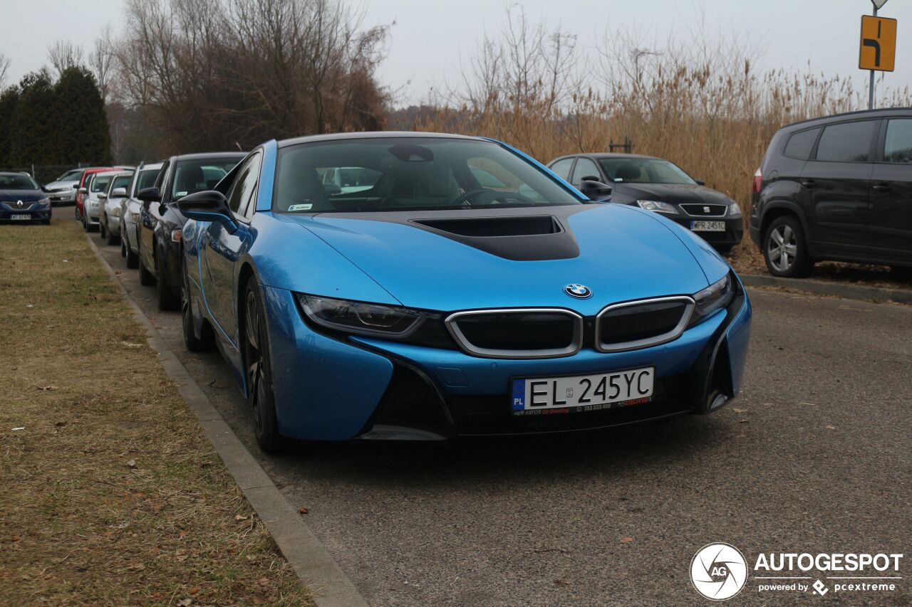 BMW i8