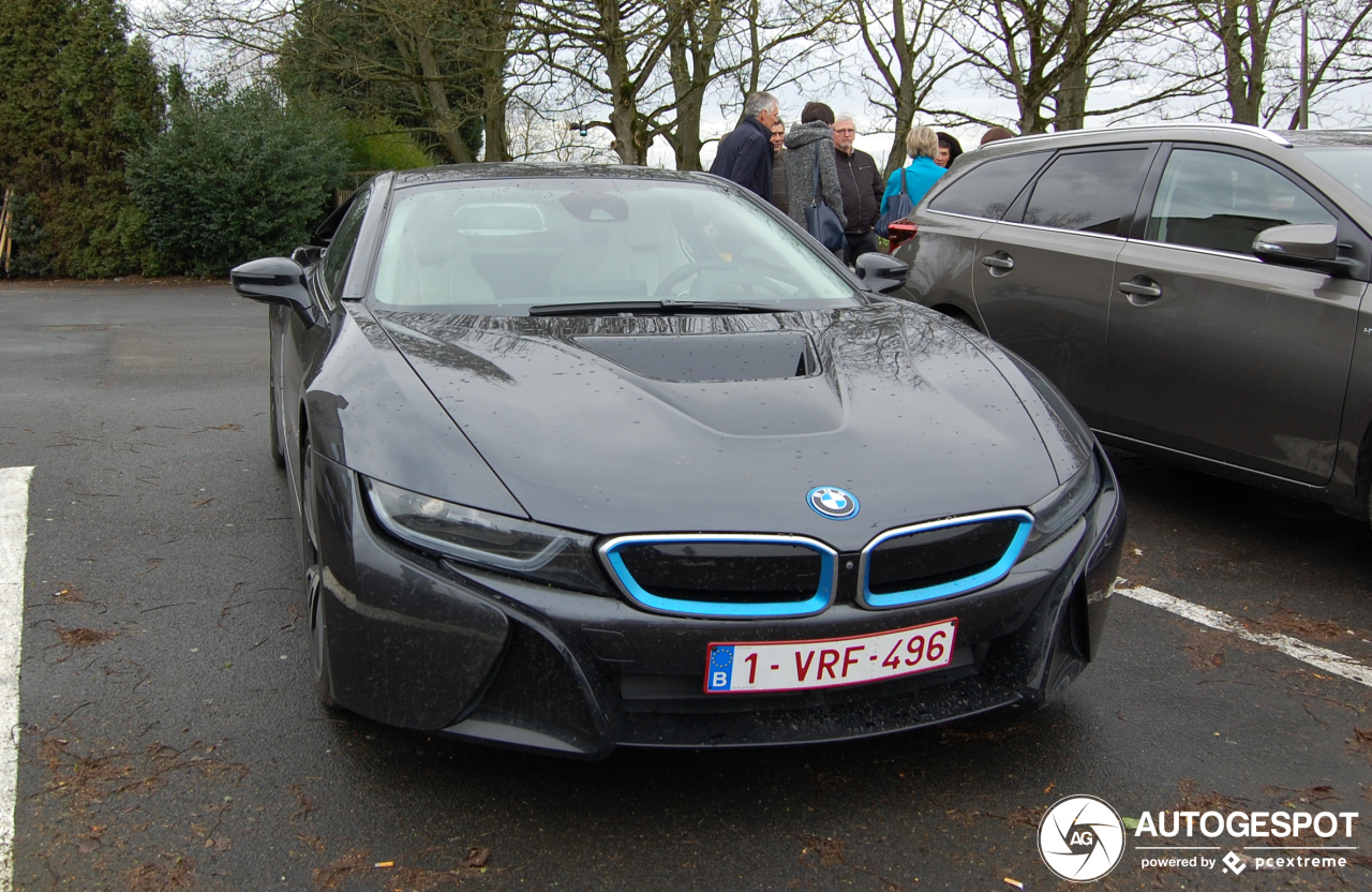 BMW i8